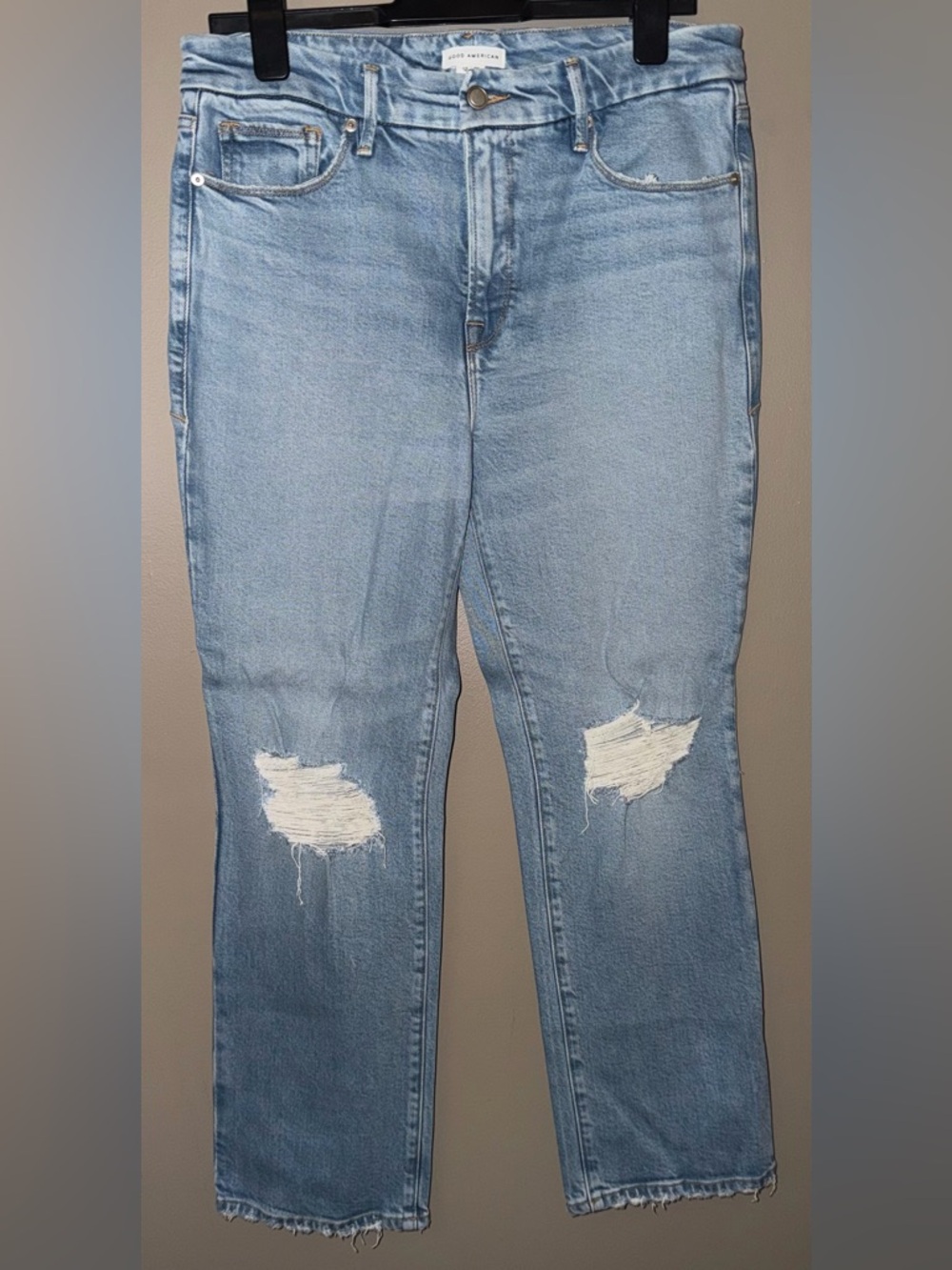 Good American Good Legs Straight Jeans Size 12/31 Light Wash Distressed NWOT